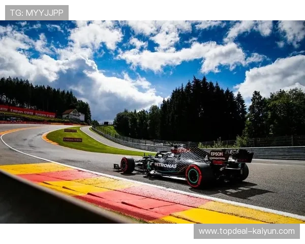 2026年F1赛车空气阻力理论降低40-55%,下压力减少15-30% 2026年F1赛车空气阻力理论降低40-55%,下压力减少15-30%